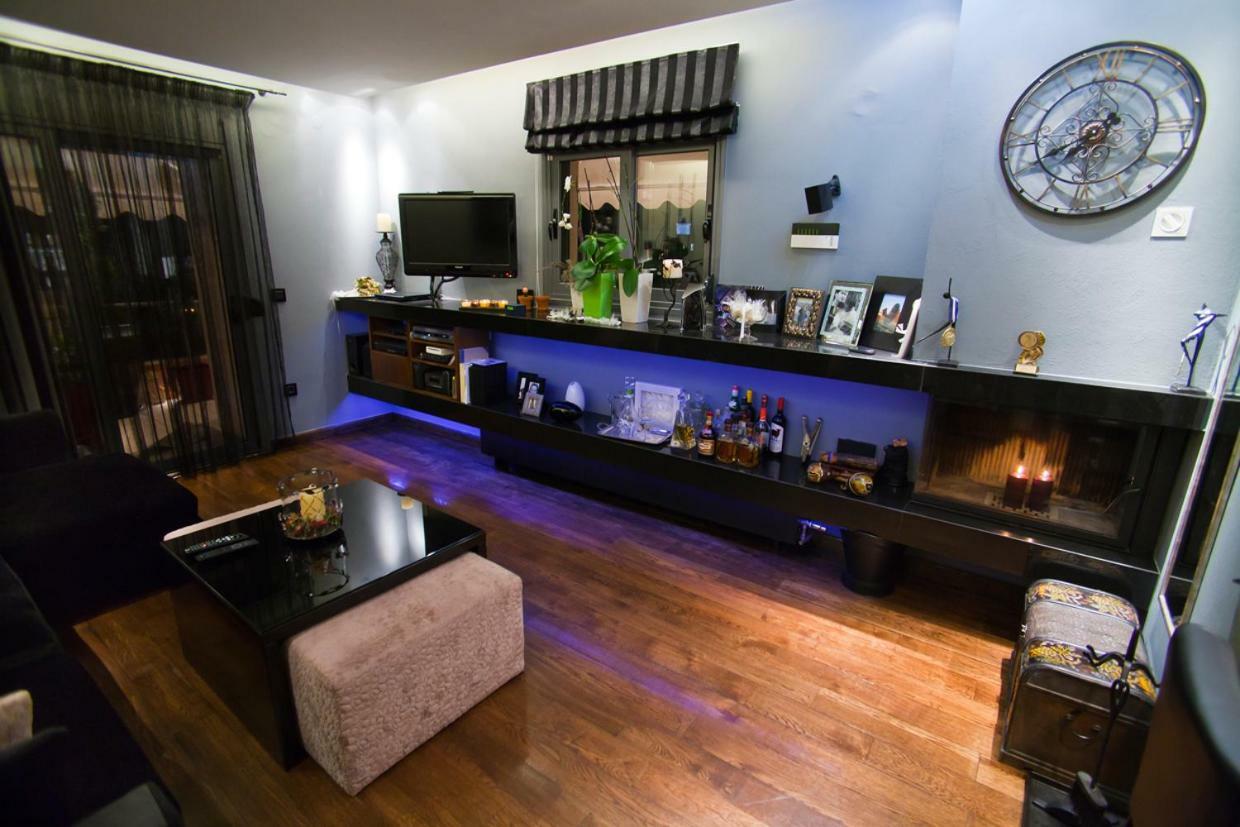 Deluxe Boutique Suite , Jacuzzi, Private Parking, Fireplace เทสซาโลนิกิ ภายนอก รูปภาพ